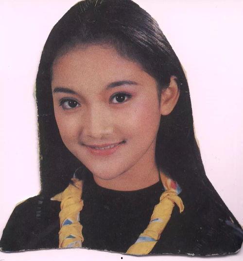 娱乐圈吃瓜美女是谁啊图片,她是谁?